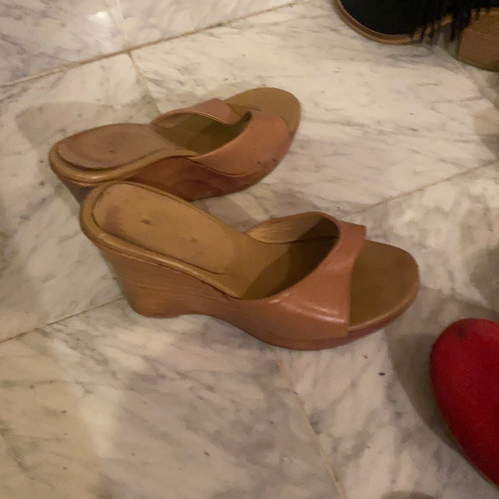 Super cute wedge sandals